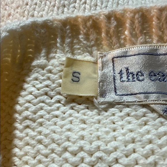 The Eagle’s Eye Vintage 100% Cotton Hand Knit Squirrel Pompom Sweater - Picture 5 of 7